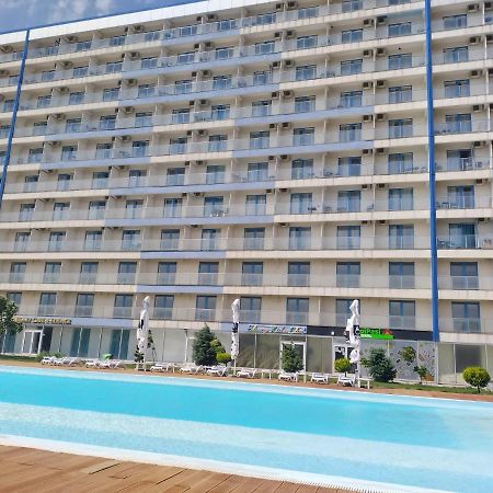 Douăzeci şi Trei August Blaxy Resort Stefi Cu Acces La Piscine Gratuit מראה חיצוני תמונה