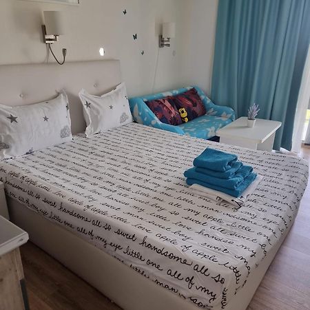 Douăzeci şi Trei August Blaxy Resort Stefi Cu Acces La Piscine Gratuit מראה חיצוני תמונה