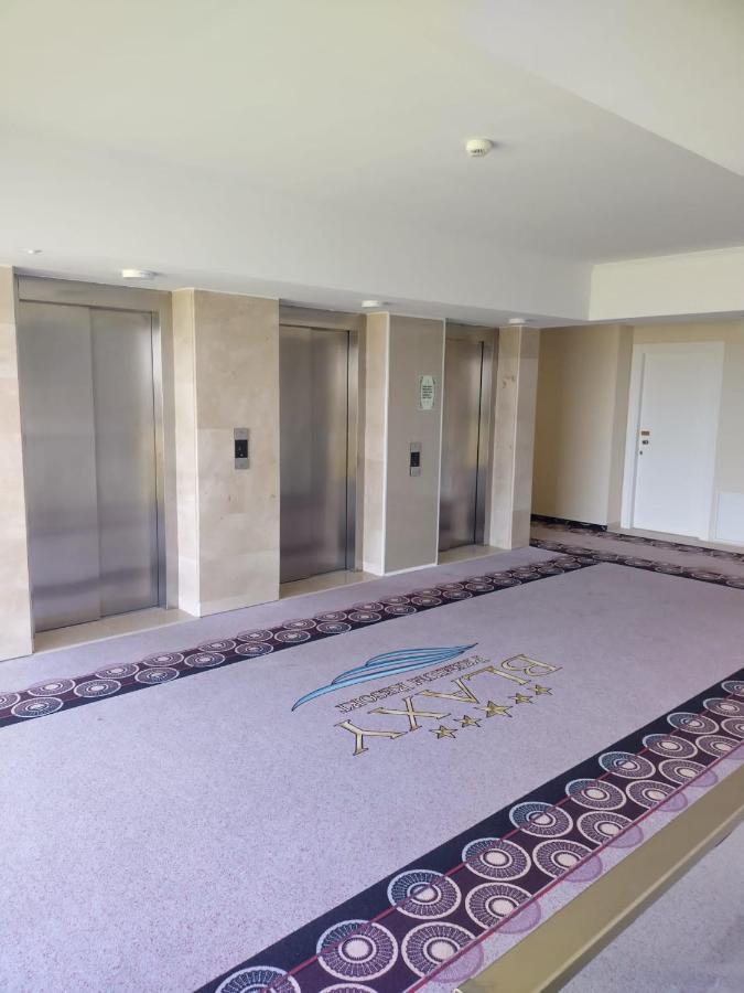 Douăzeci şi Trei August Blaxy Resort Stefi Cu Acces La Piscine Gratuit מראה חיצוני תמונה