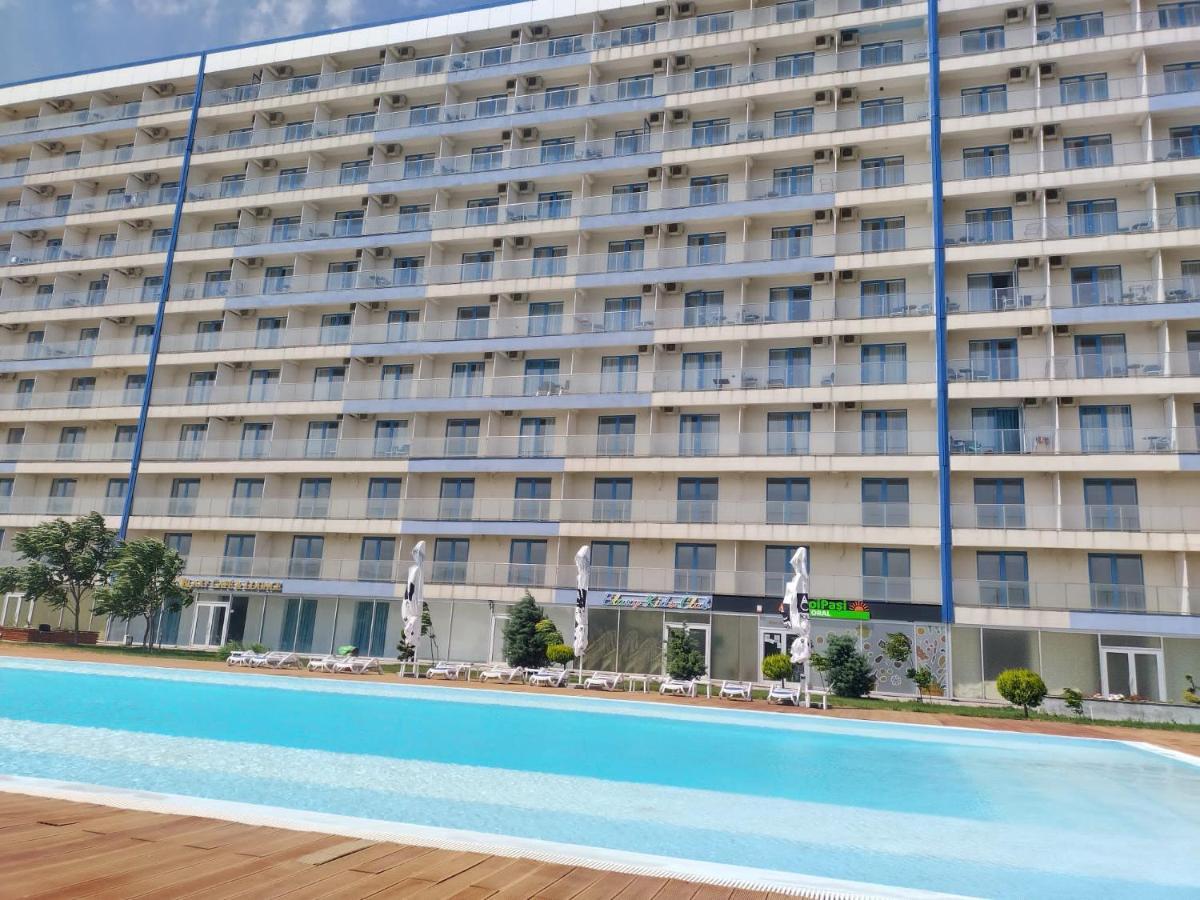 Douăzeci şi Trei August Blaxy Resort Stefi Cu Acces La Piscine Gratuit מראה חיצוני תמונה