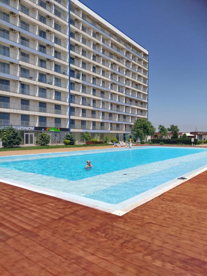 Douăzeci şi Trei August Blaxy Resort Stefi Cu Acces La Piscine Gratuit מראה חיצוני תמונה