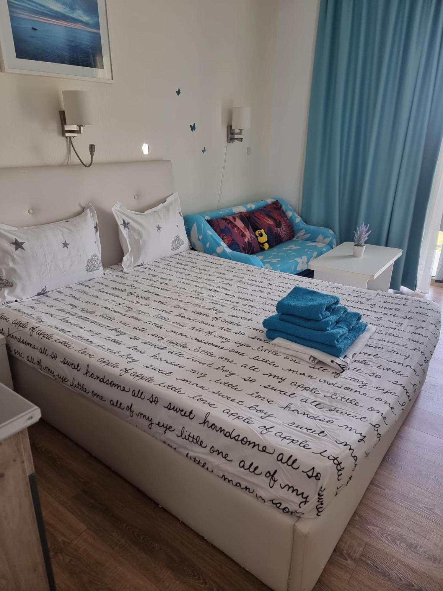 Douăzeci şi Trei August Blaxy Resort Stefi Cu Acces La Piscine Gratuit מראה חיצוני תמונה
